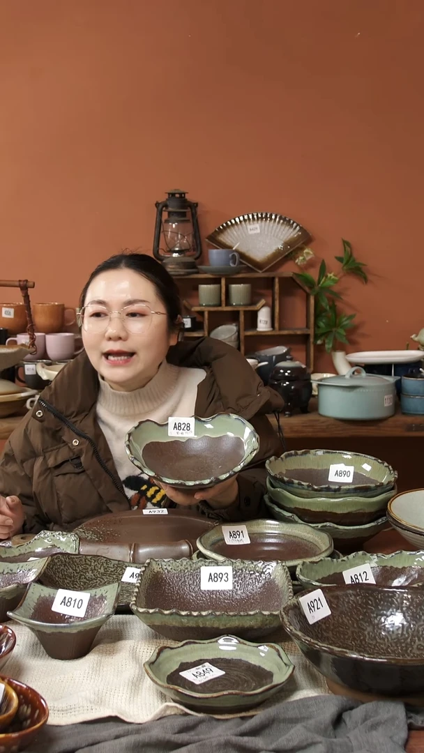 陶瓷A828 一只红泥异形碗19.5*17*6微瑕