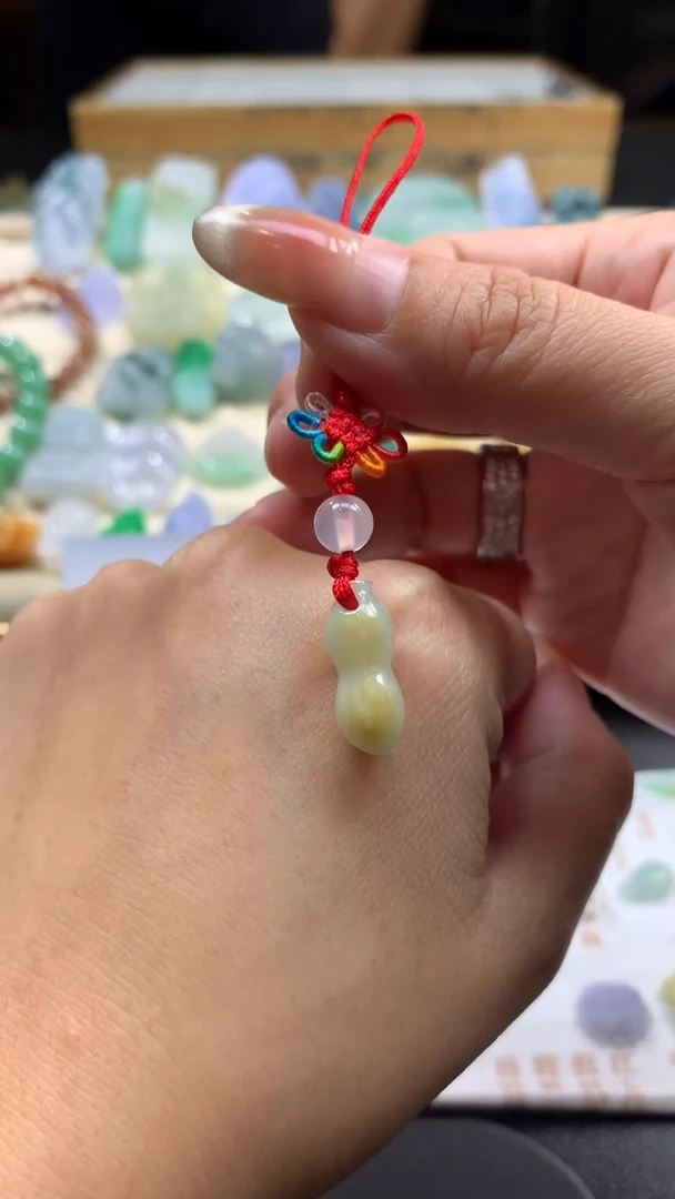 【闪购商品】翡翠颈饰未镶嵌翡翠