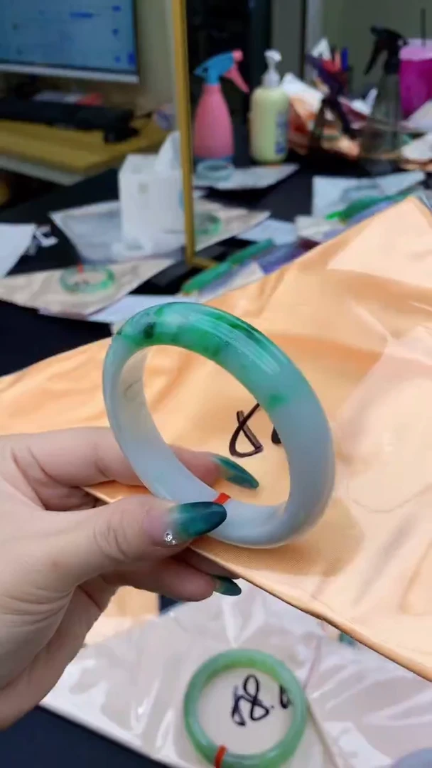 【闪购商品】翡翠手镯未镶嵌0531813953