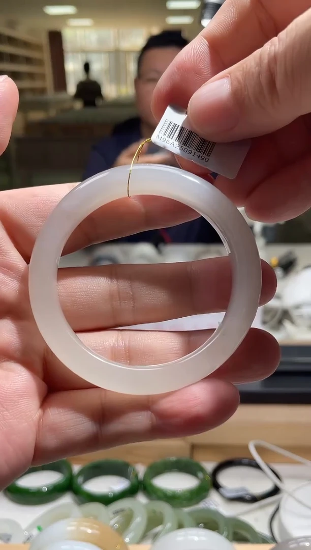 未镶嵌手镯和田玉54-55圈口 1490