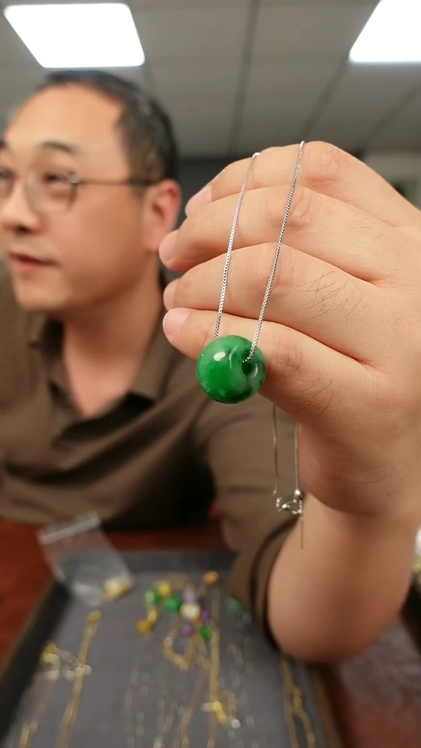 无合金满绿   项坠