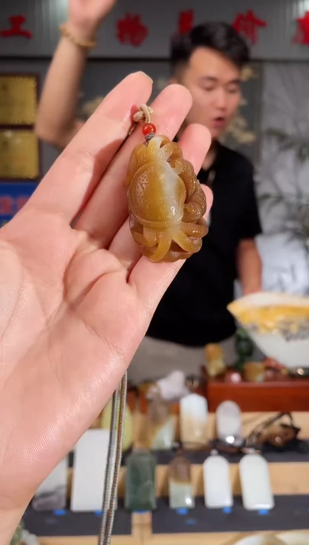 和田玉未镶嵌颈饰1