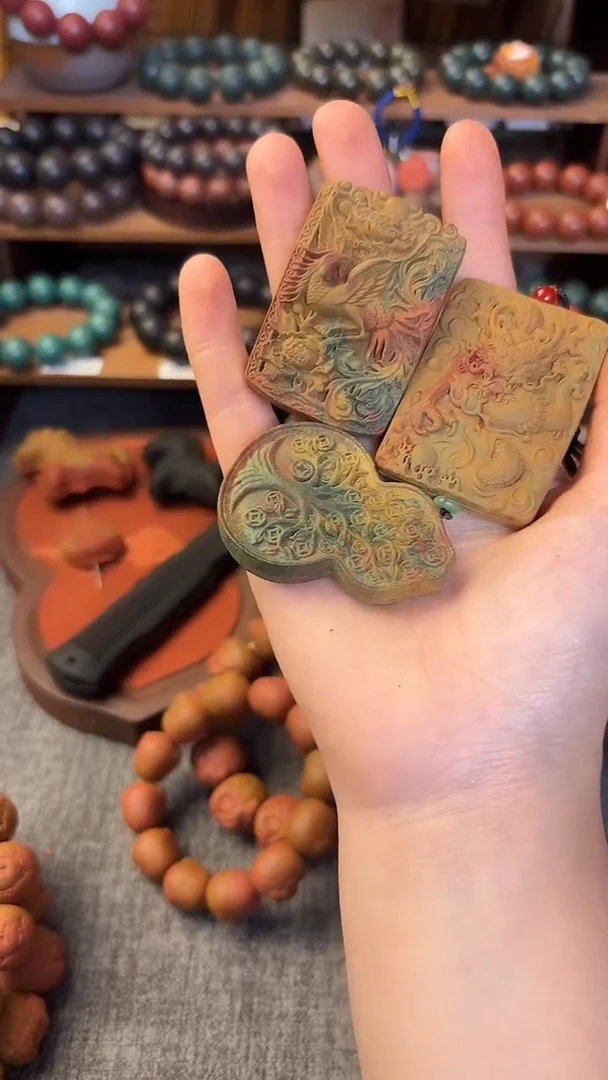 泥塑敦煌系列香牌三个一起