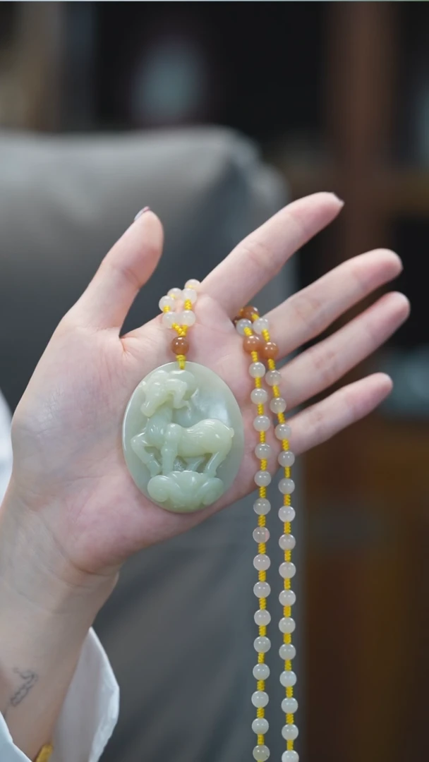 颈饰未镶嵌和田玉羊牌