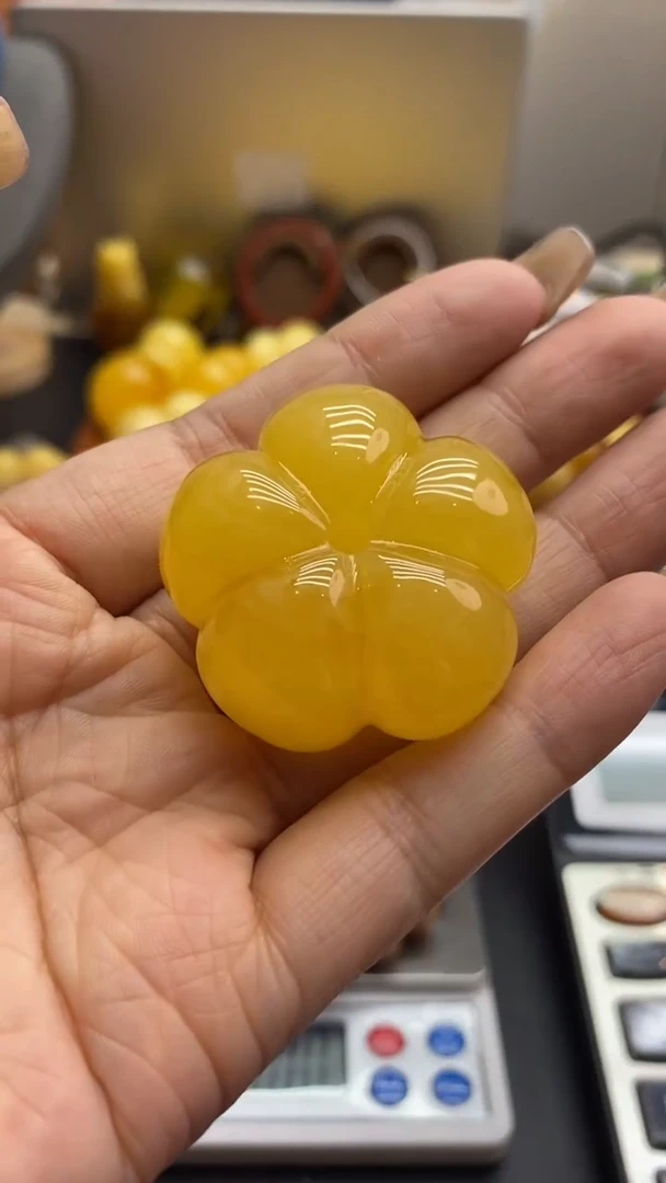 琥珀未镶嵌珠宝奇石2568