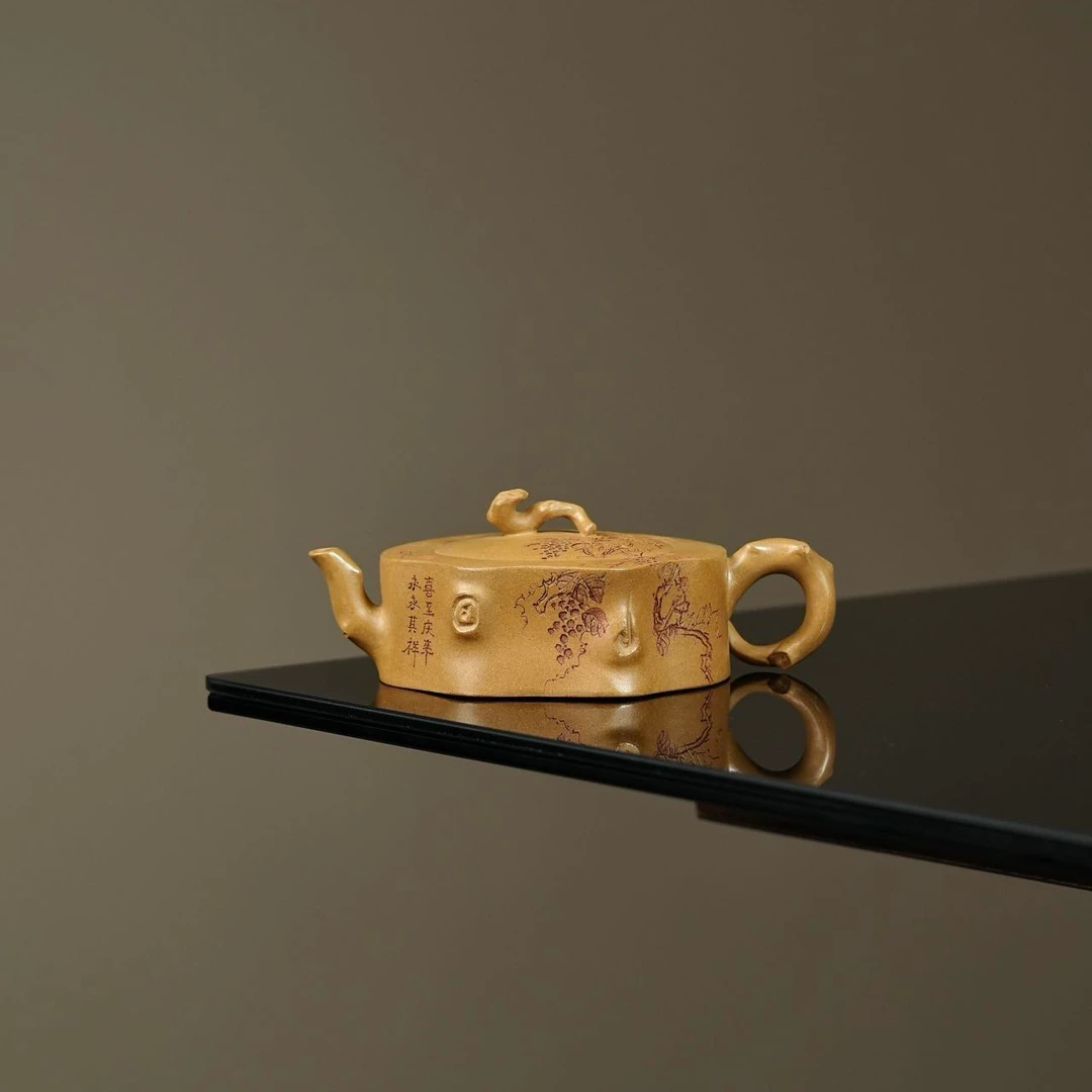 【福圆严选】乘风阁|原创.黄金段【松鼠葡萄】紫砂花器.100cc