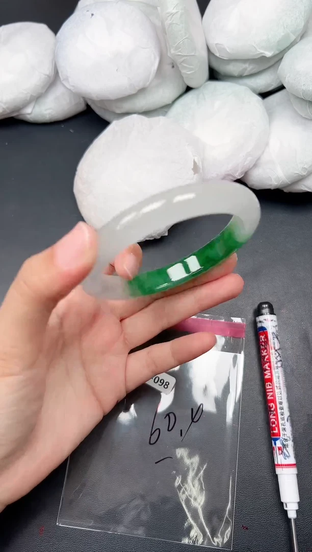 精品手镯，一物一拍V098