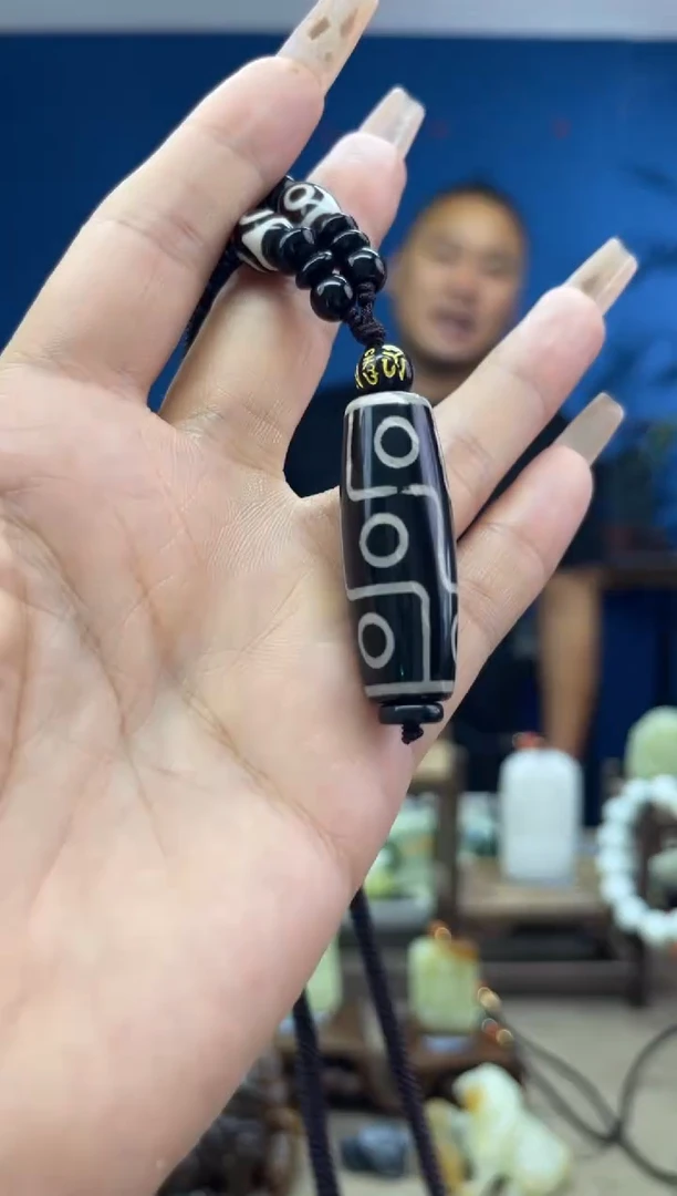 玛瑙/玉髓颈饰未镶嵌1