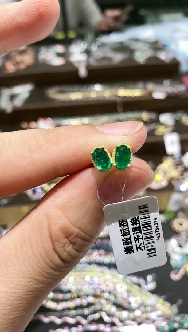 【闪购商品】祖母绿耳饰银S925镶嵌耳钉