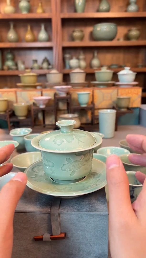 慢*龙泉青瓷盖碗