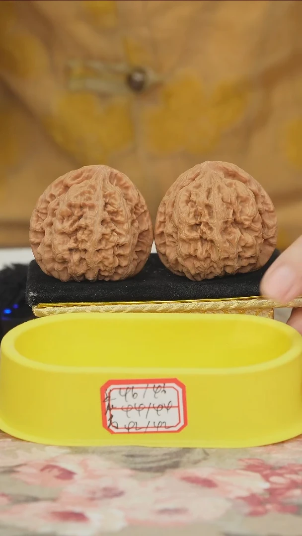 把件文玩核桃非嫁接大粗筋