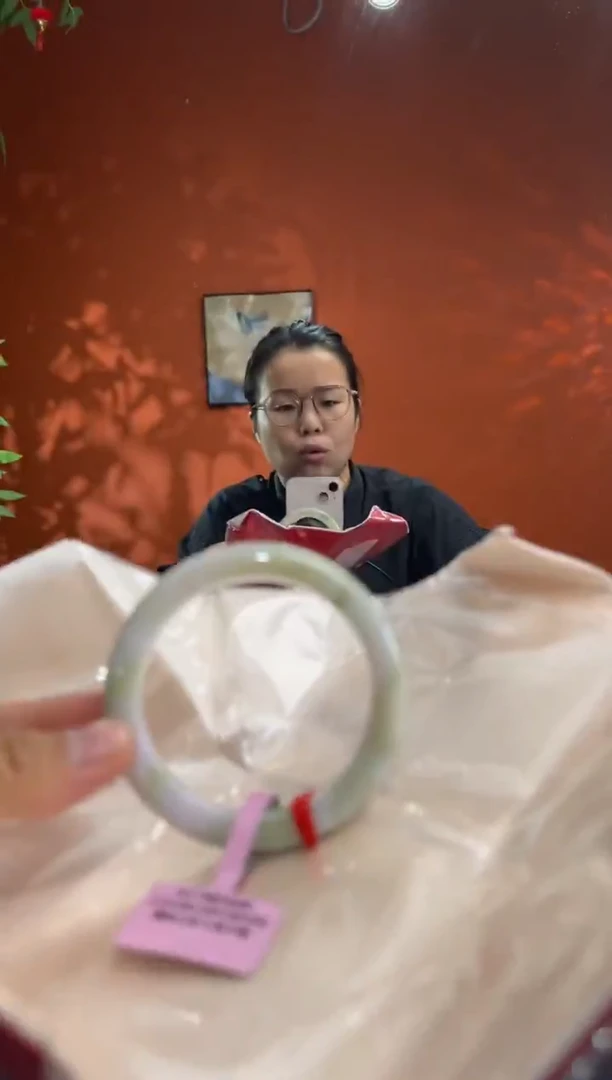 未镶嵌手镯翡翠翡翠手镯（微瑕）