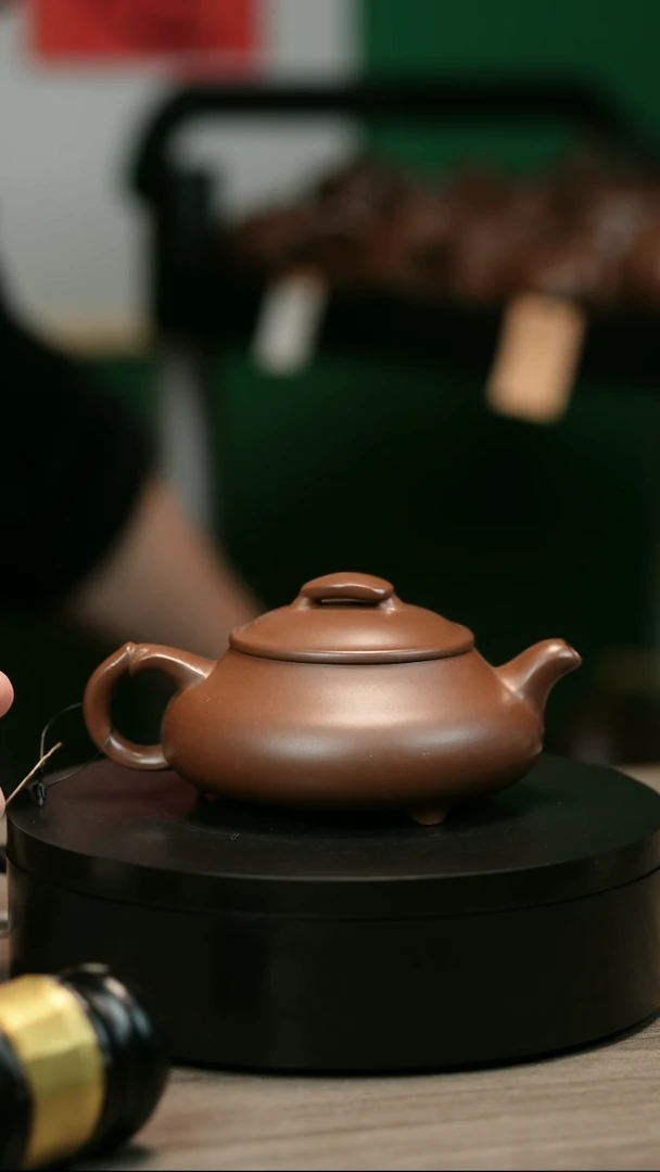 茶壶紫砂科*H2105赵信军光素扁韵上新桥