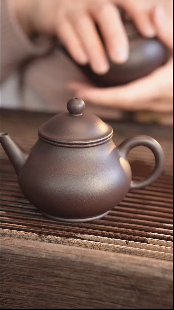 茶壶紫砂芭乐水平 蓝莲花 半手工 200cc