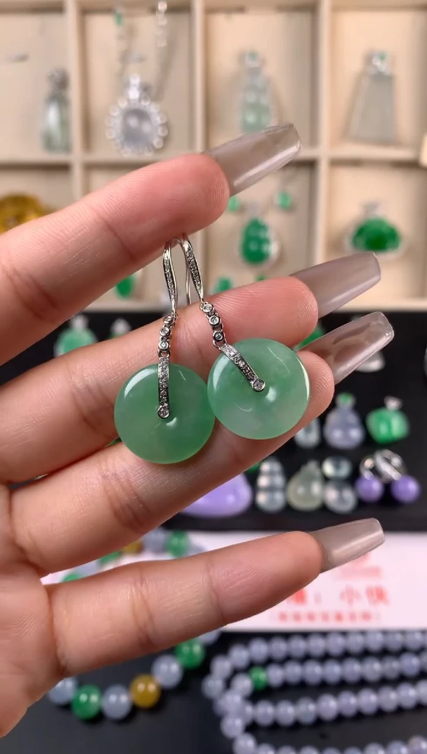 18K金镶嵌翡翠耳环耳环