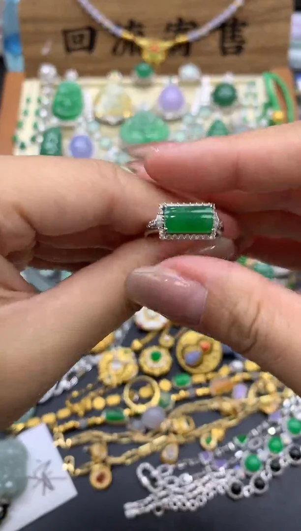 【闪购商品】翡翠戒指18K金镶嵌149-中国好珍宝