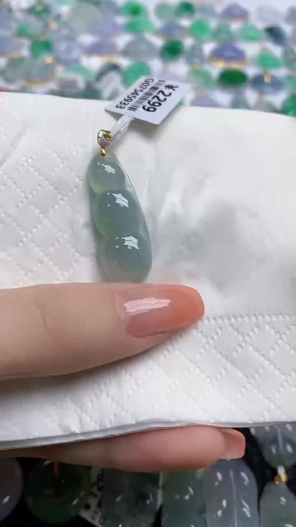 【闪购商品】翡翠颈饰18K金镶嵌天然翡翠A货