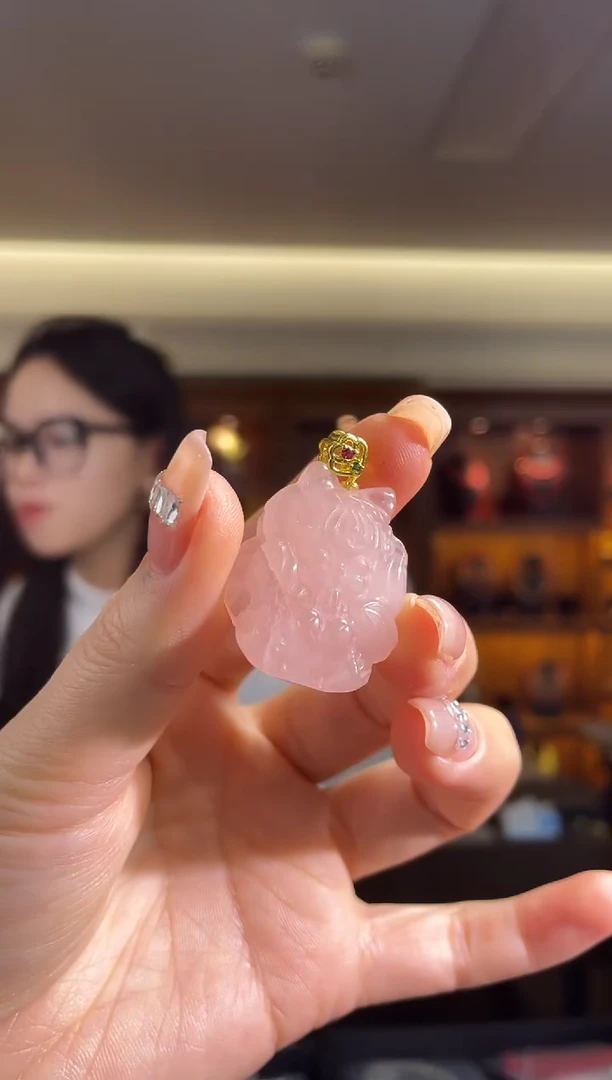 颈饰未镶嵌芙蓉石（多样性发一件）