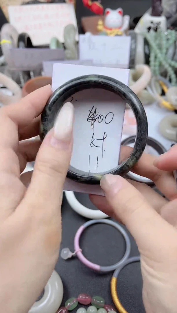 未镶嵌手镯石英质玉400