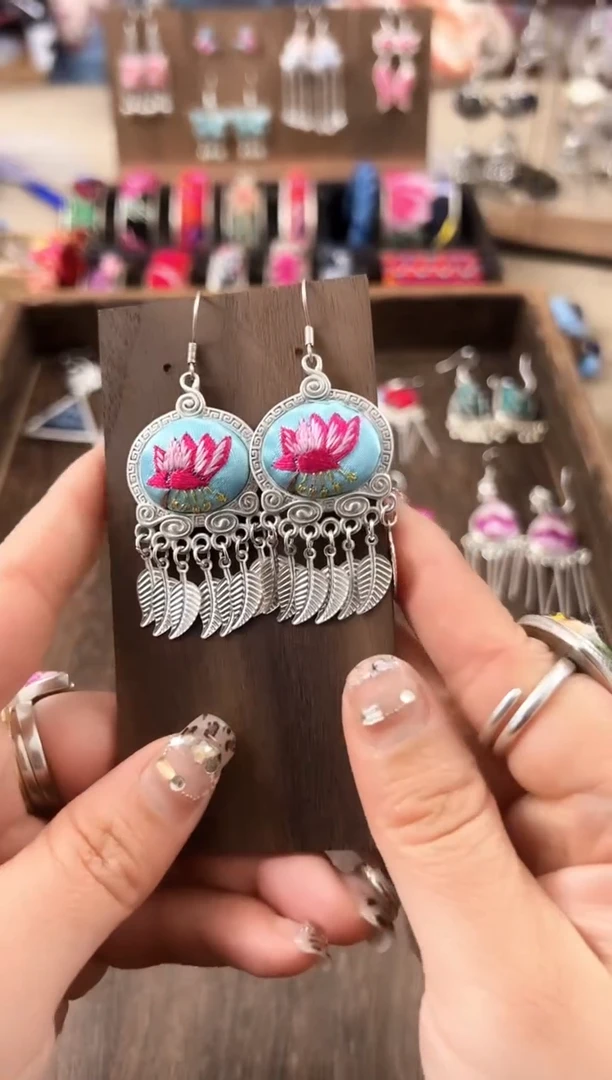 【闪购商品】织绣民族风老绣饰品507