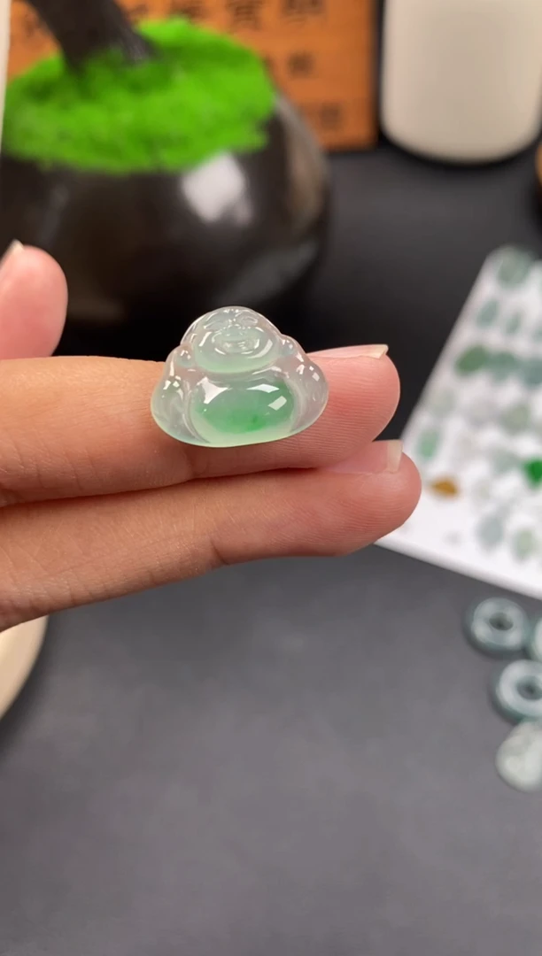 颈饰未镶嵌翡翠翡翠冰种佛公
