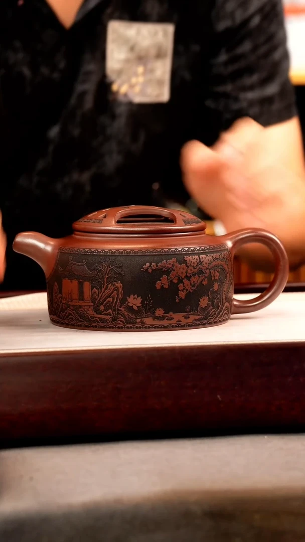 茶壶紫砂石红 牛盖莲子 刻绘