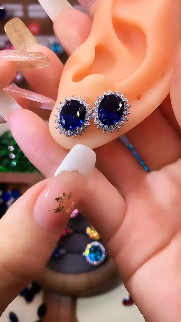 耳饰蓝宝石银S925镶嵌........