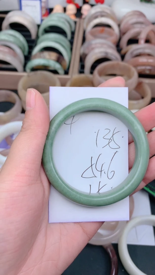 未镶嵌手镯石英质玉135