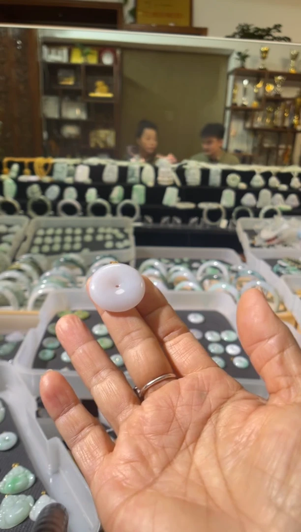 颈饰未镶嵌翡翠起胶 大紫  冰 平安扣