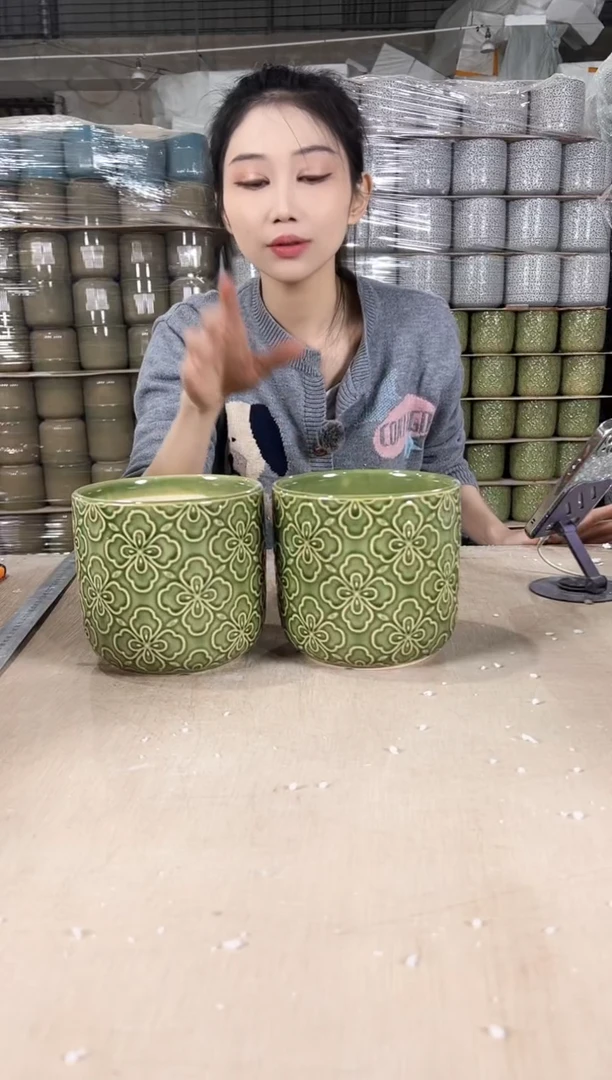 【闪购商品】陶瓷浮雕花朵绿色15x14两个