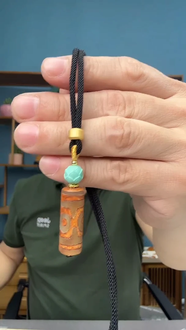 未镶嵌琥珀裸石42（有瑕介意勿拍）