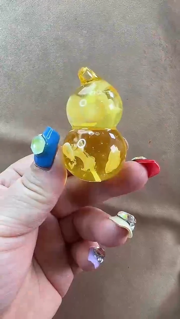 未镶嵌颈饰琥珀吊坠