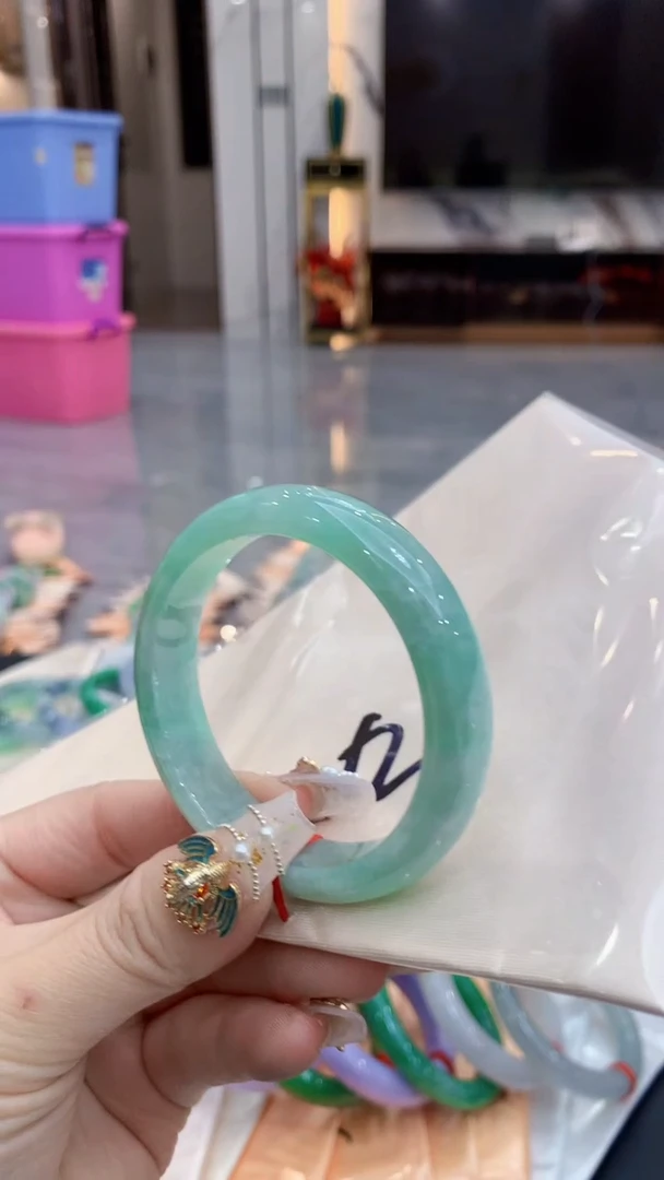 【闪购商品】翡翠手镯未镶嵌0414540219
