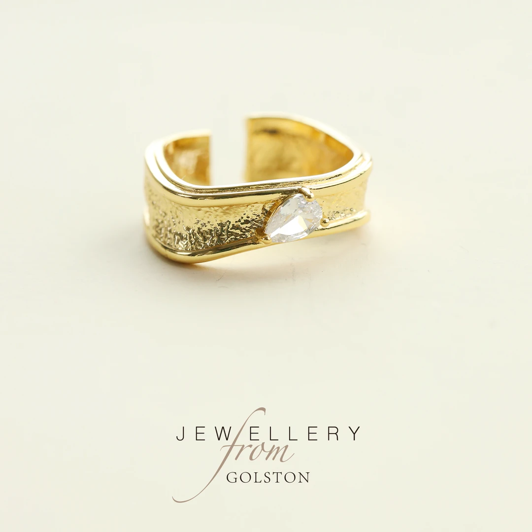 铜合金戒指 宽板黄金色锆石戒指小众高级开口同款老钱开口