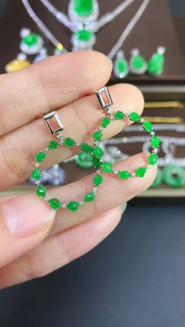 18K金镶嵌翡翠耳饰219|