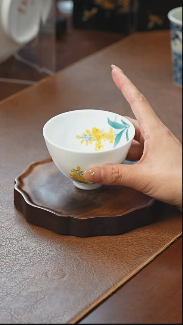 江广非遗釉下五彩 油菜花鸡心杯