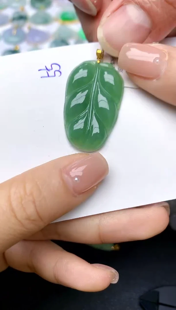【闪购商品】翡翠颈饰18K金镶嵌55天然A货翡翠