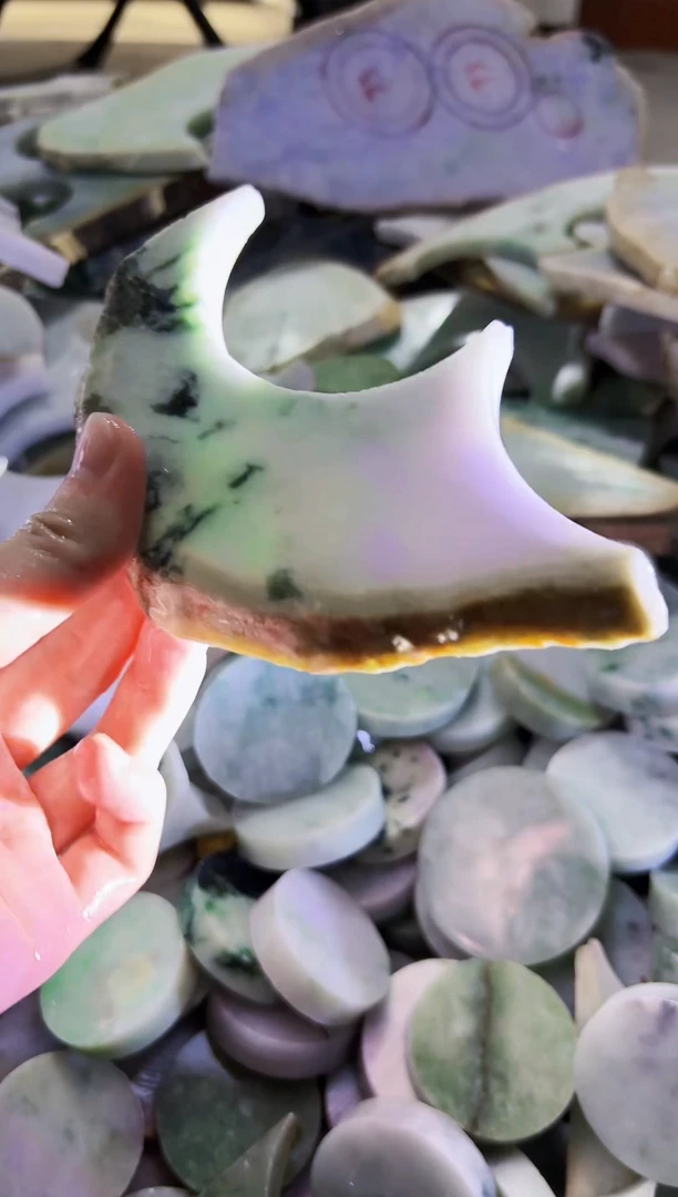 【闪购商品】翡翠颈饰未镶嵌A货吴玉278