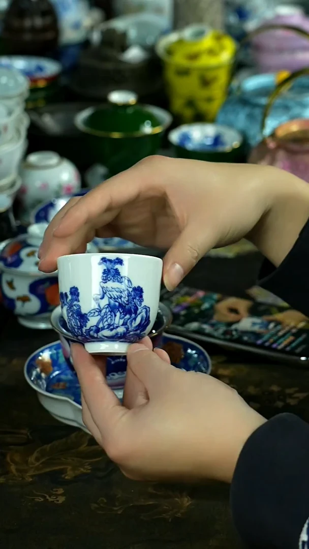 茶具还挺美，蹲下看看！