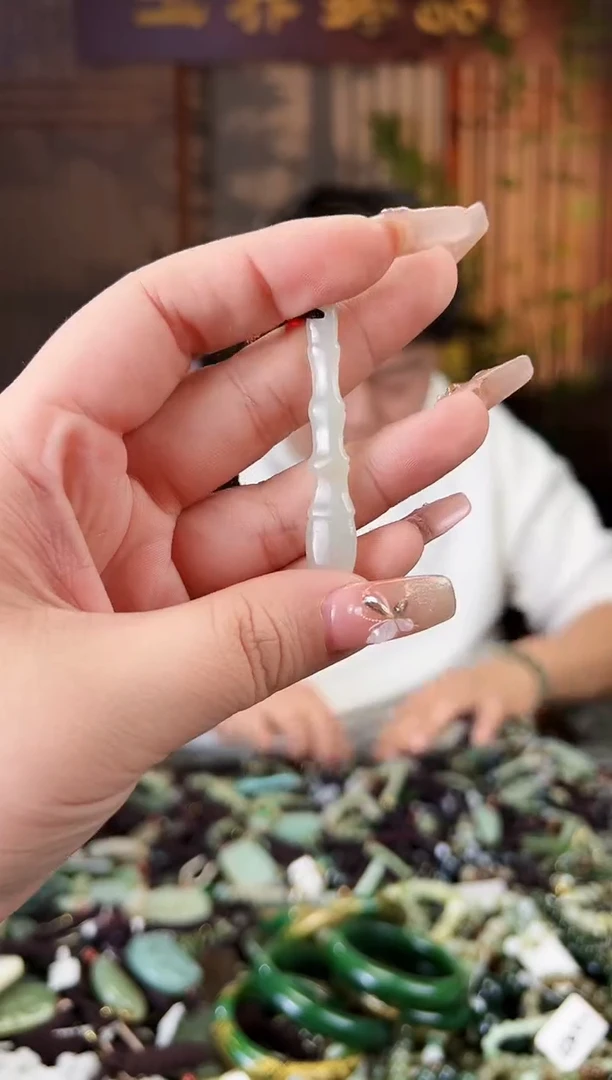 【闪购商品】和田玉颈饰未镶嵌多样性发一