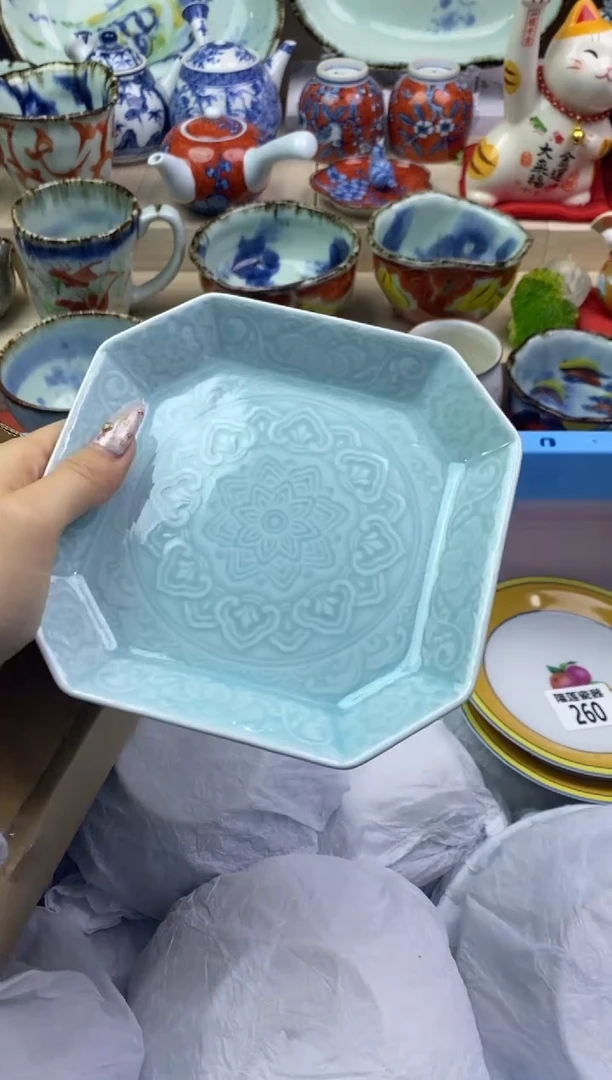 【闪购商品】瓷片隆莲瓷器欢迎大家