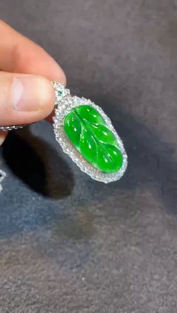 【闪购商品】翡翠吊坠(不含链)未镶嵌多样性发货不含链其一