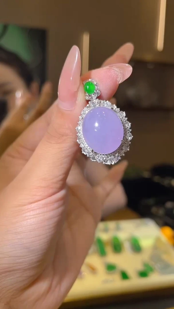 翡翠18K金镶嵌吊坠(不含链)天然翡翠A货