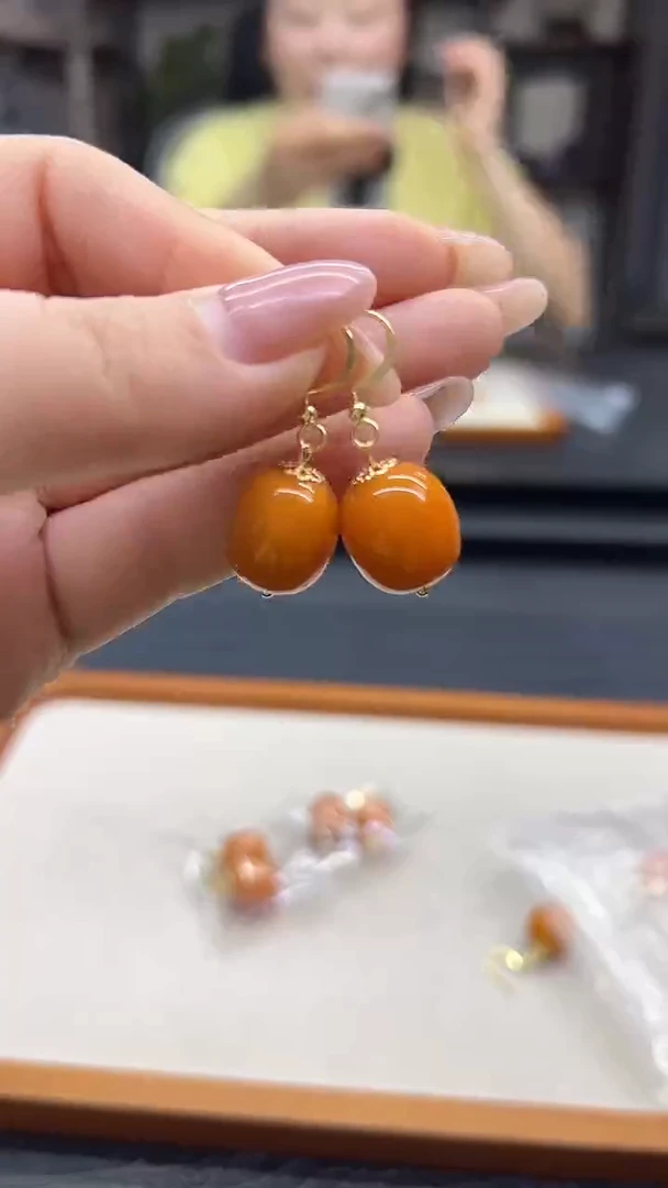 蜜蜡14K金镶嵌耳饰耳勾E72