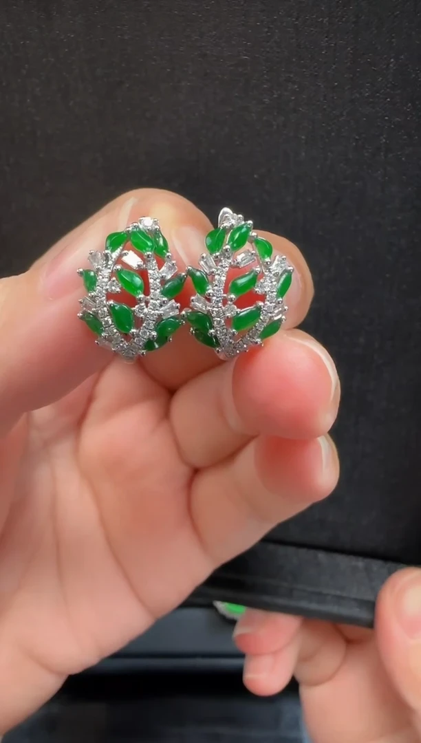 18K金镶嵌翡翠耳饰550麦穗一对