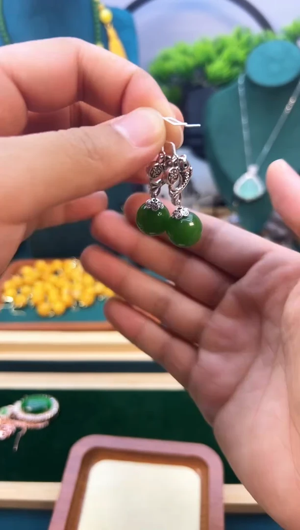 和田玉银S925镶嵌耳饰       E10