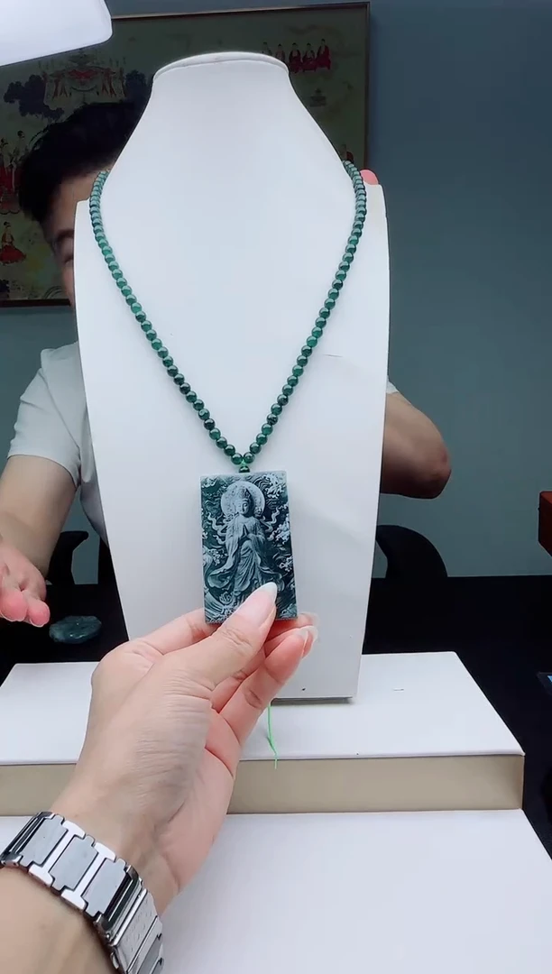 颈饰未镶嵌翡翠多样性发其一