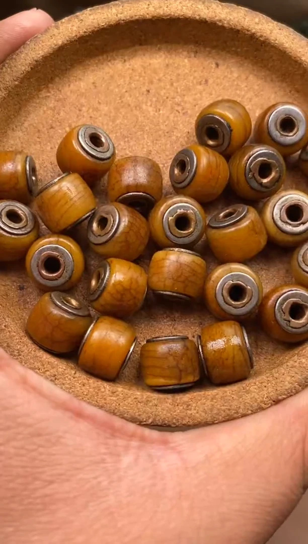 其他牛骨P1207-老料桶珠4个-有棕裂