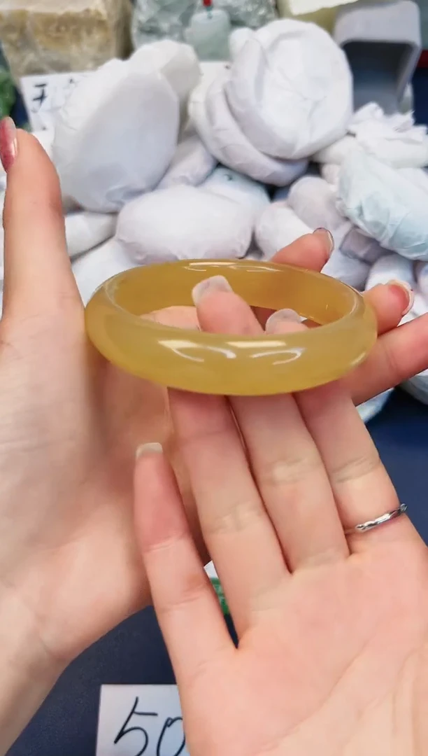 【闪购商品】石英质玉手镯未镶嵌109