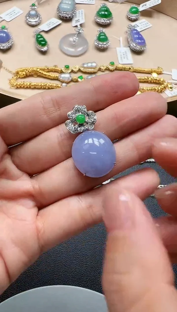 颈饰18K金镶嵌翡翠KDF0910-108
